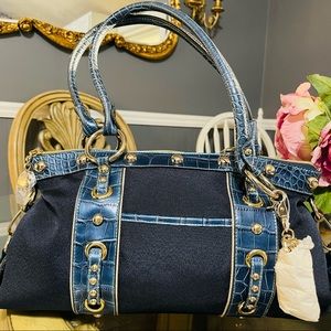 Kathy Van Zeeland Purse. NWT